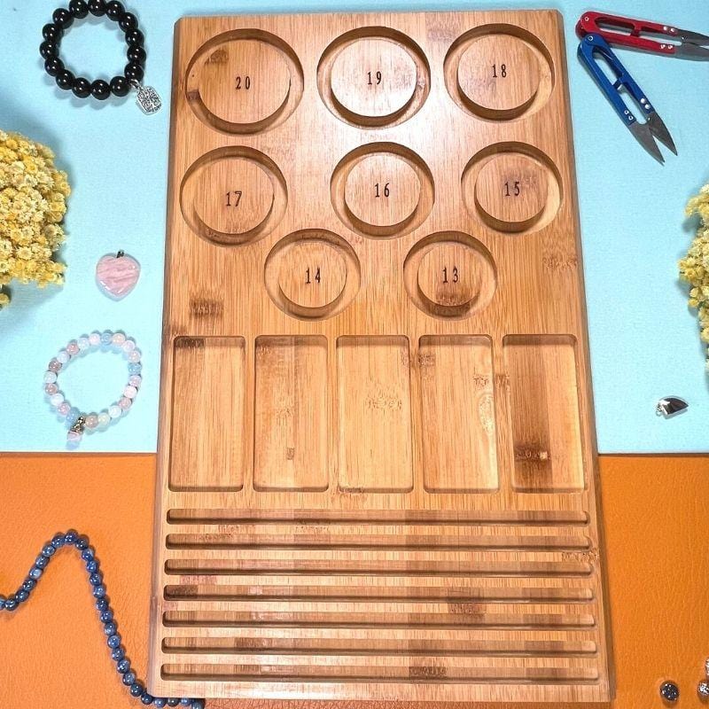 Planche en bois pour la création de bracelets