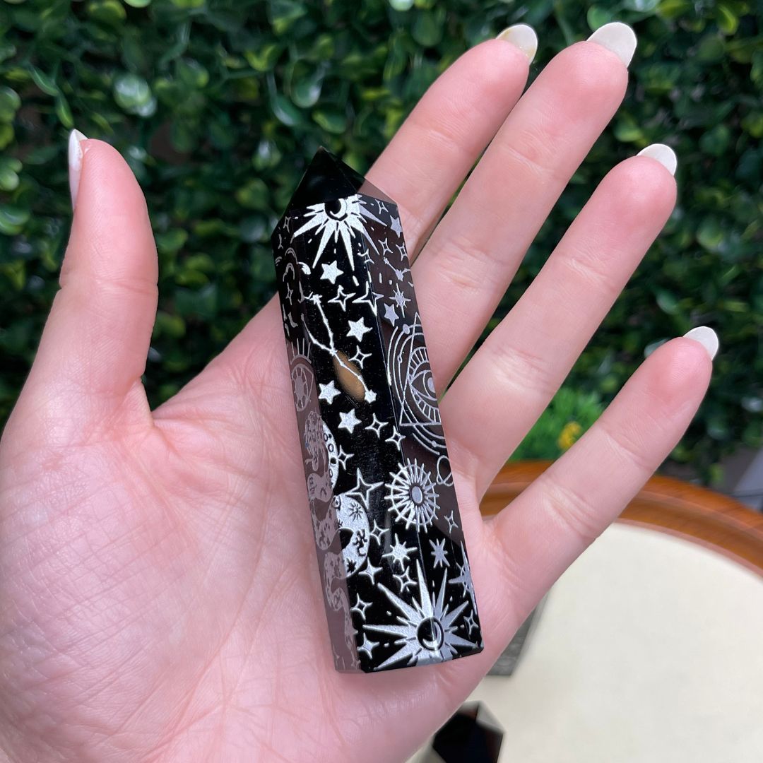 Pointe Obsidienne Noire avec Motif - Pierres et fossiles