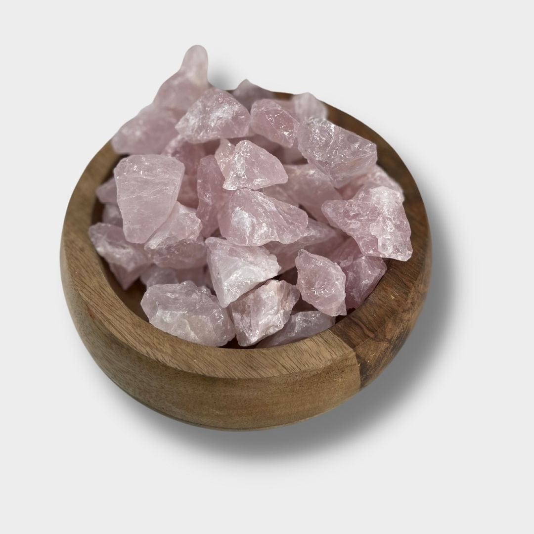 Quartz rose naturel brut servant de référence visuelle