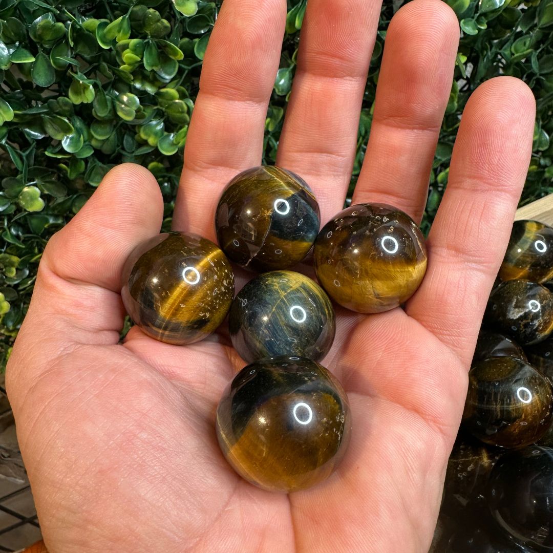 Sphère Oeil de Faucon - Pierres et fossiles