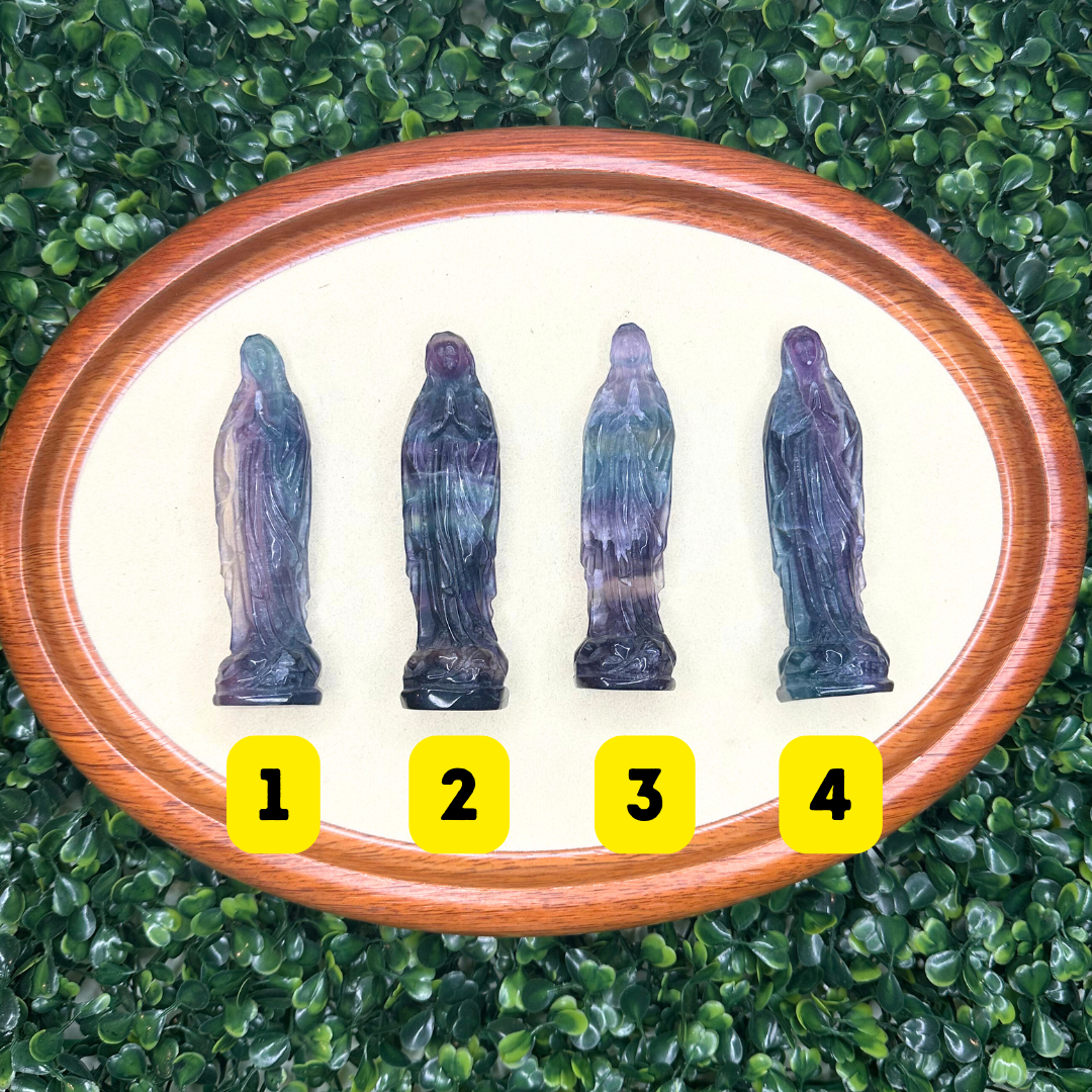 Statuette Vierge marie en Fluorite Arc-en-Ciel