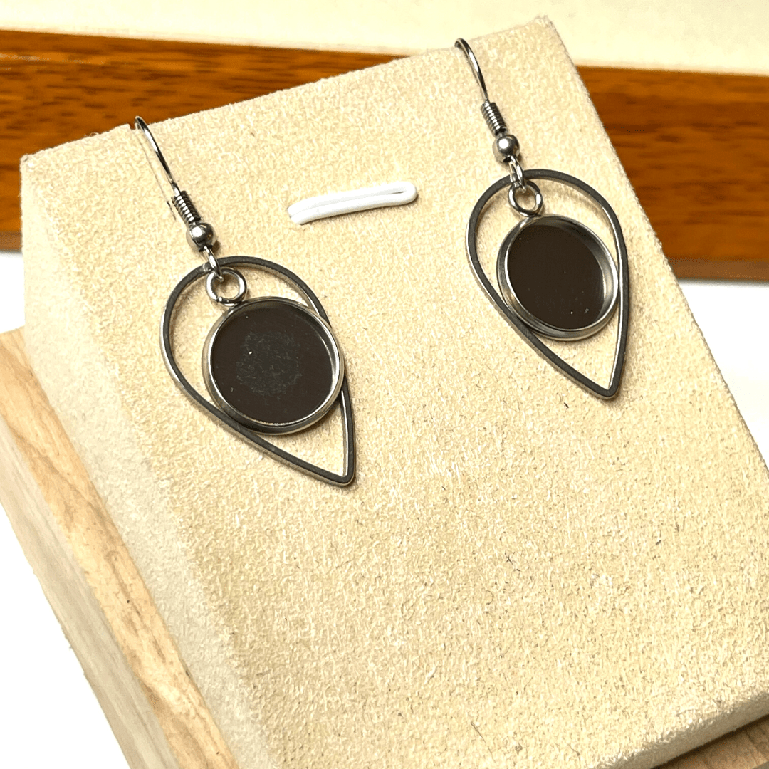 Support Boucles d'Oreilles Cabochon Goutte