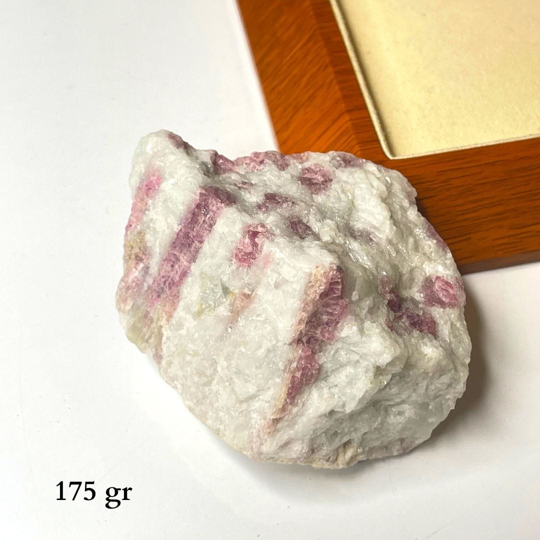 Tourmaline rose dans sa matrice de Quartz - N°1: 307 gr - Pierres et fossiles