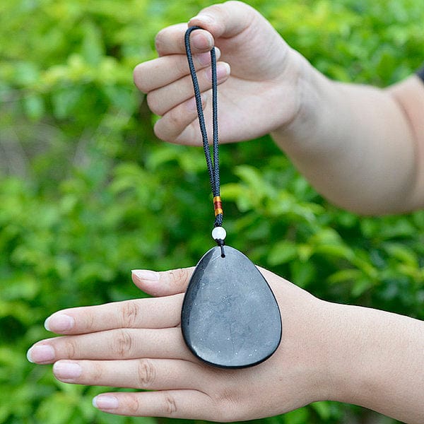 Pendentif Shungite avec cordon 2