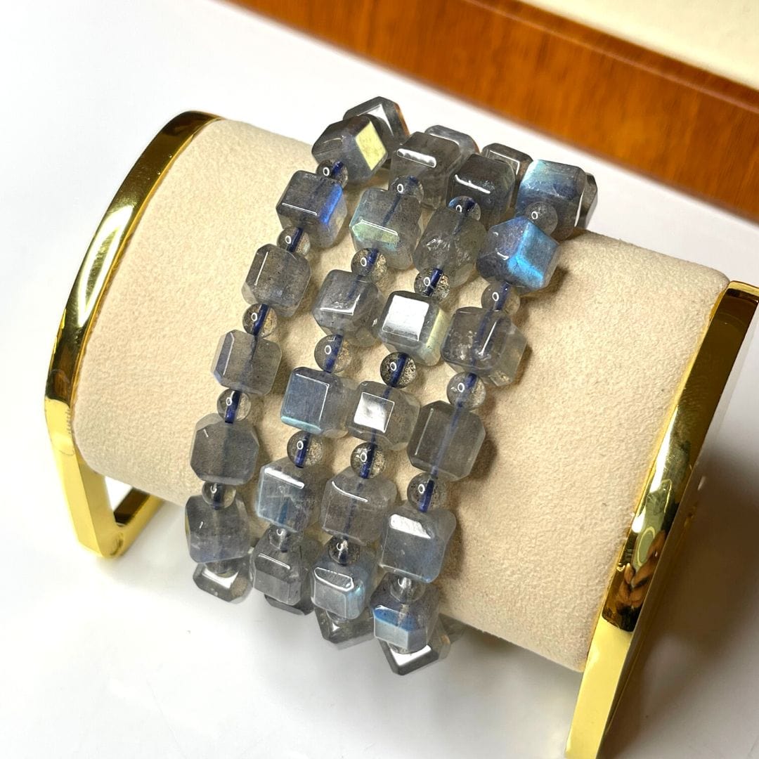 Bracelet en Labradorite A++ en forme carrée